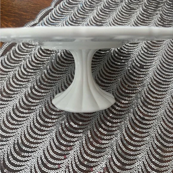 Vintage milk glass Westmoreland Glass Companylattice style cake stand